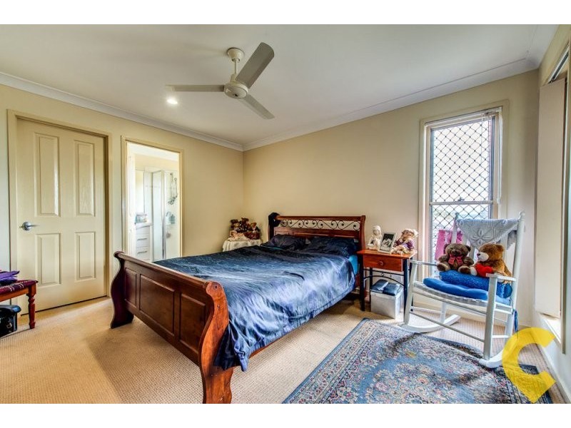 24 Flower Place, Richlands QLD 4077