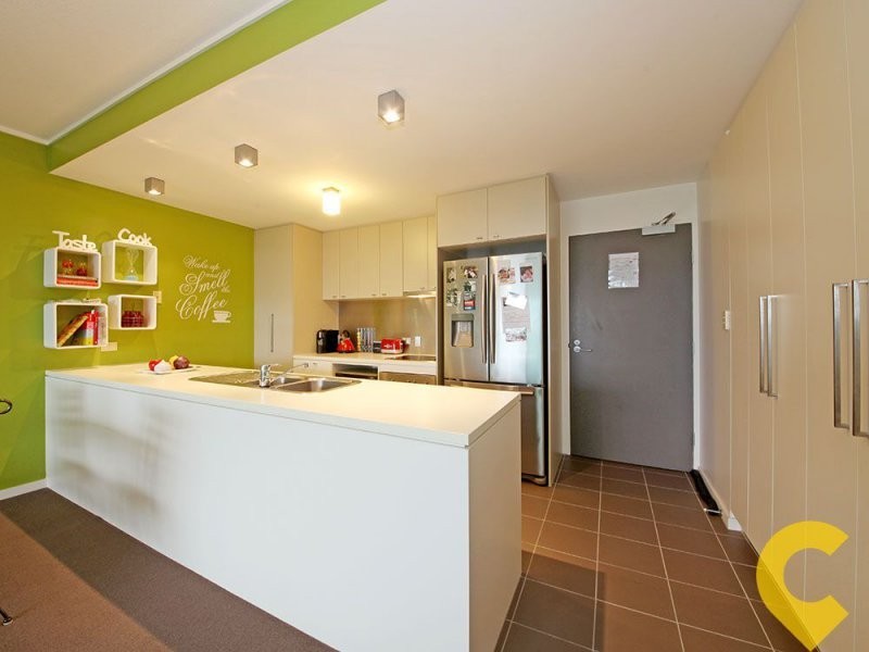 502/25 Dix Street, Redcliffe QLD 4020