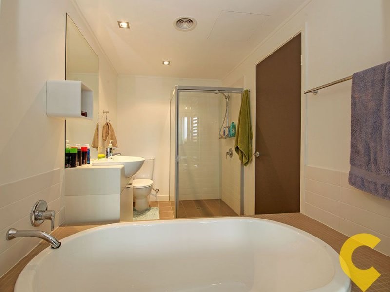 502/25 Dix Street, Redcliffe QLD 4020