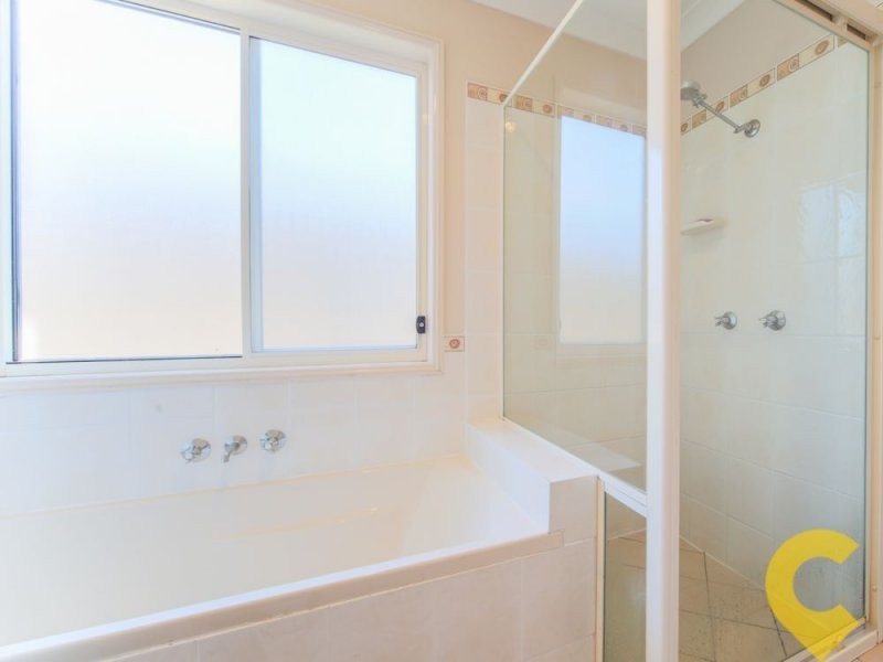 28 Billinghurst Crescent, Upper Coomera QLD 4209