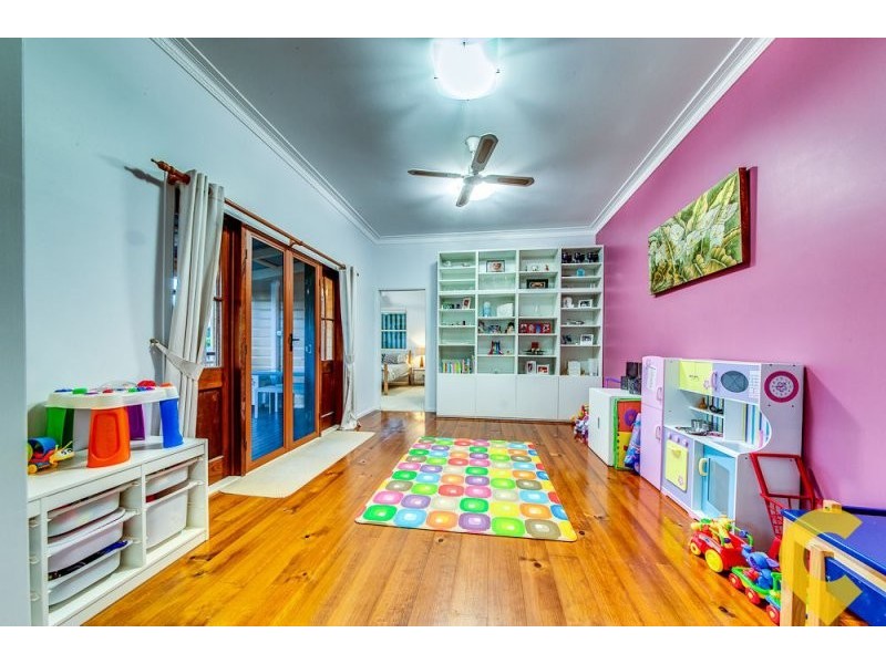 12 Fleetwood Court, Ferny Hills QLD 4055