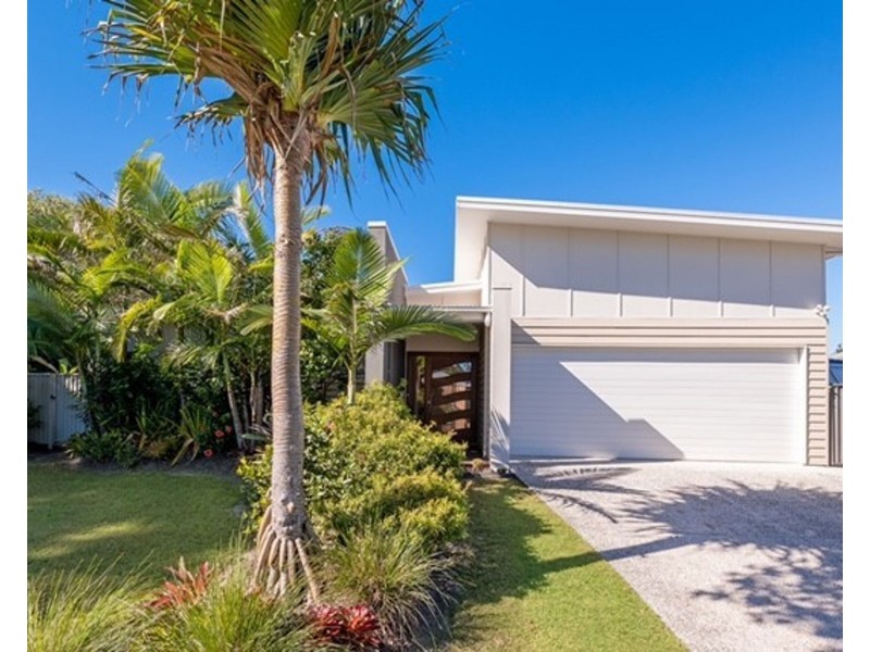 8 Koopa Place, Pelican Waters QLD 4551