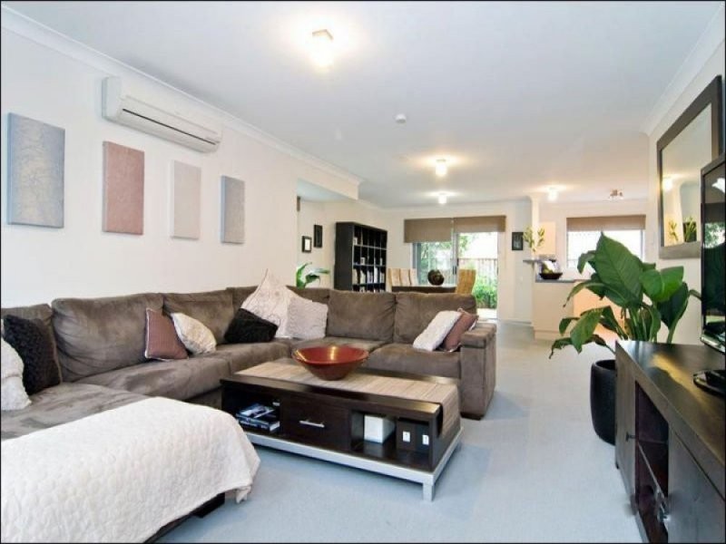 21/11 Glin Ave, Newmarket QLD 4051