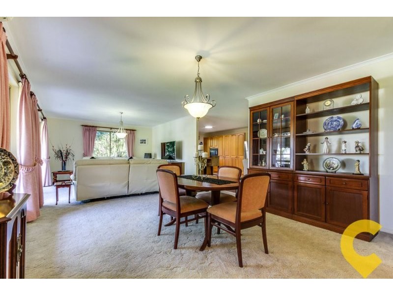 2/247 Springwood Rd, Springwood QLD 4127