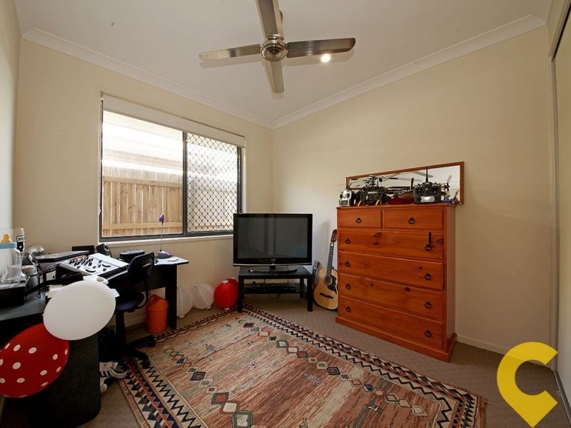 22 Williams Crescent, North Lakes QLD 4509