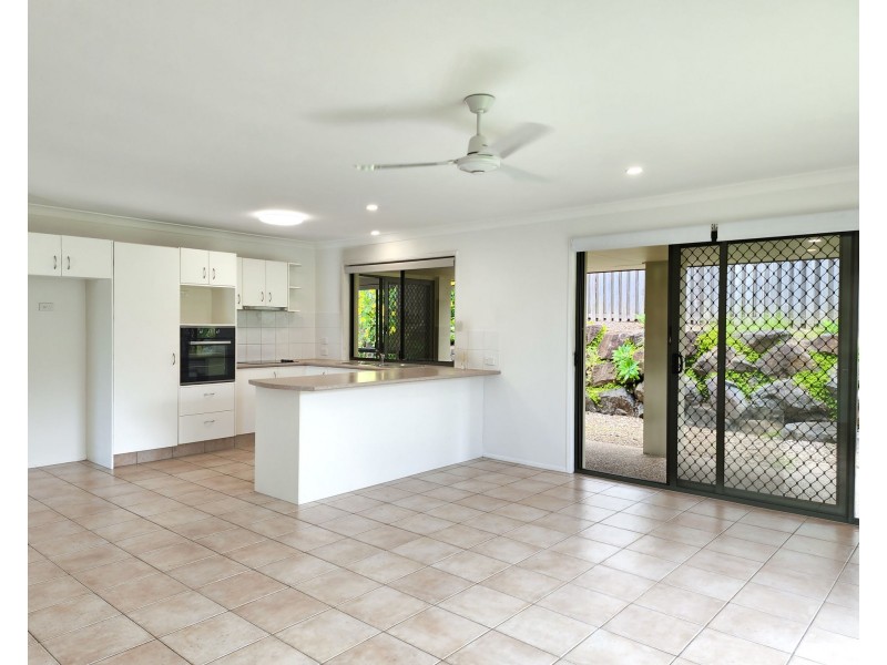 1 Gould Place, Pacific Pines QLD 4211