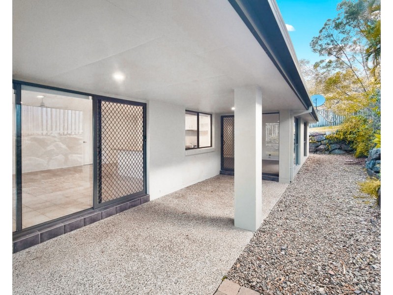 1 Gould Place, Pacific Pines QLD 4211