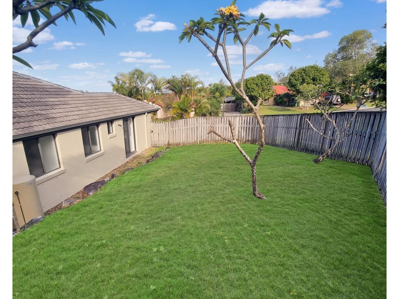 1 Gould Place, Pacific Pines QLD 4211