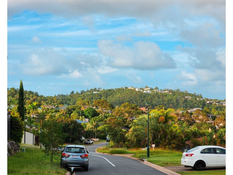 1 Gould Place, Pacific Pines QLD 4211