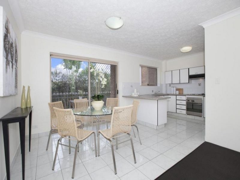 2/402 Zillmere Road, Zillmere QLD 4034