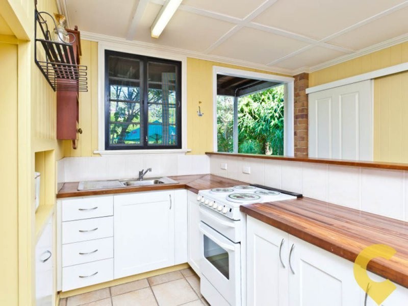 46 Eagle Terrace, Sandgate QLD 4017