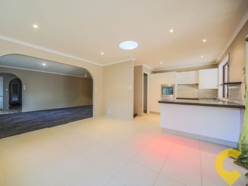 14 Turana Street, Coombabah QLD 4216