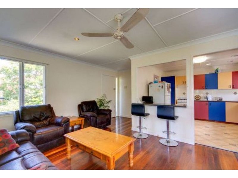 15 Sedgemoor Street, Stafford Heights QLD 4053