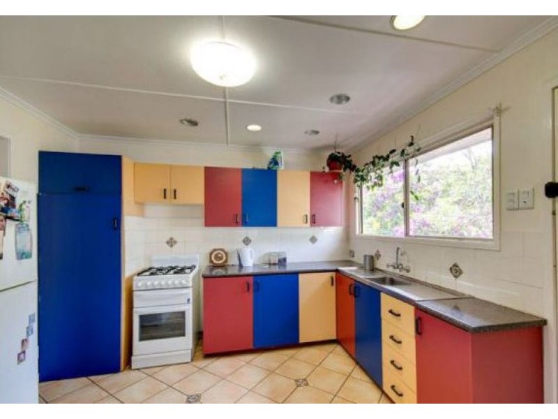 15 Sedgemoor Street, Stafford Heights QLD 4053