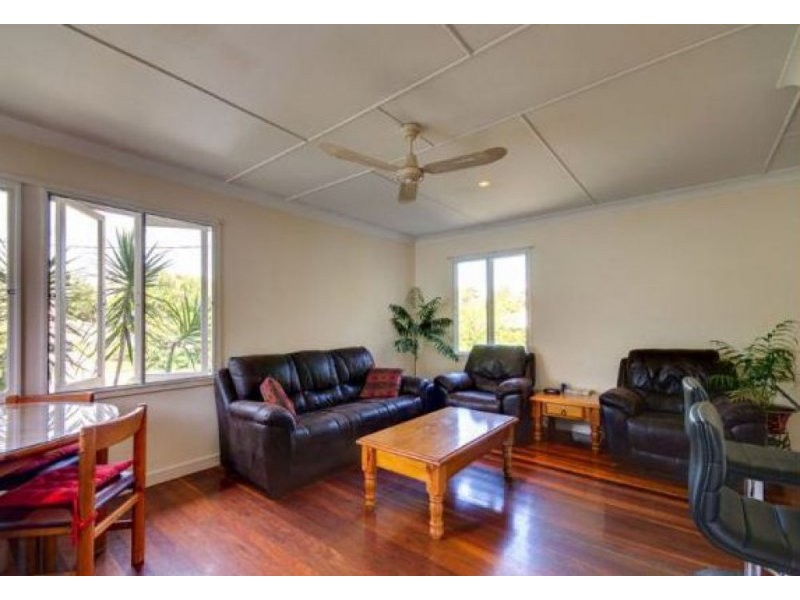 15 Sedgemoor Street, Stafford Heights QLD 4053