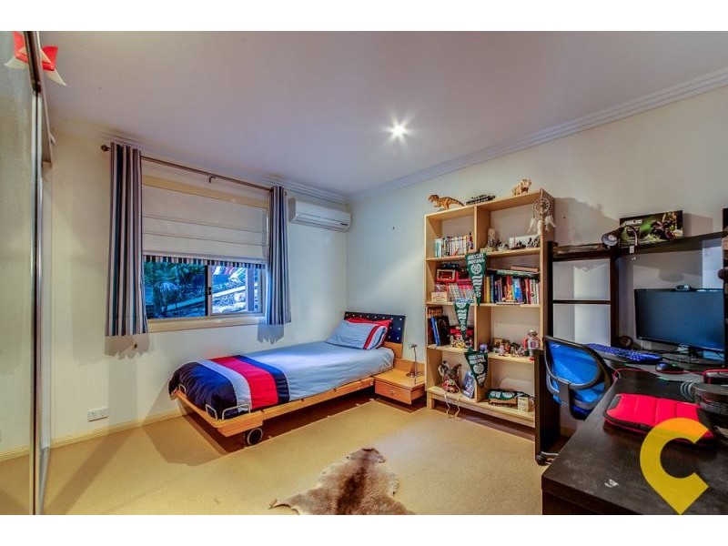 9 Nankin Street, Fig Tree Pocket QLD 4069