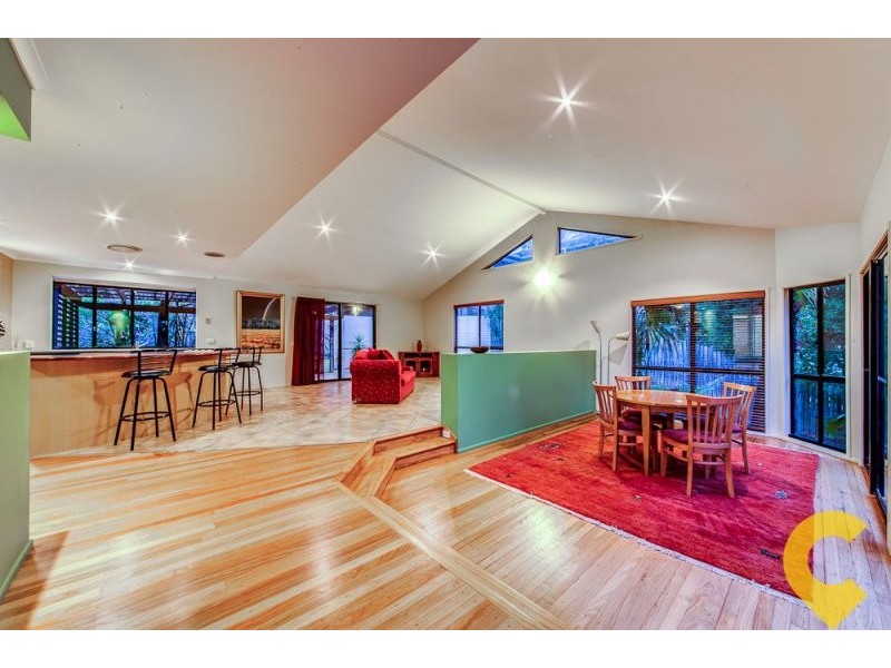 12 Woodfield Court, Ferny Hills QLD 4055