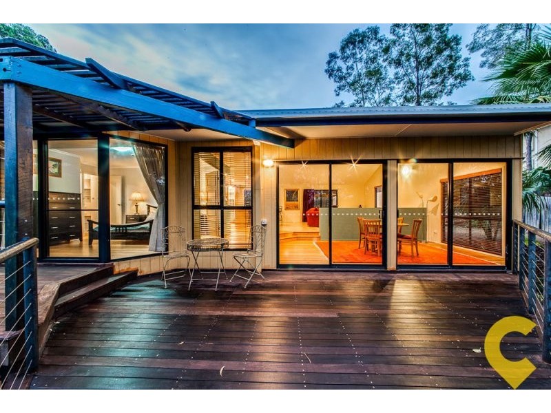 12 Woodfield Court, Ferny Hills QLD 4055