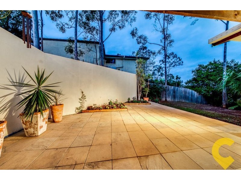 12 Woodfield Court, Ferny Hills QLD 4055