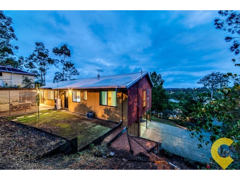 12 Woodfield Court, Ferny Hills QLD 4055