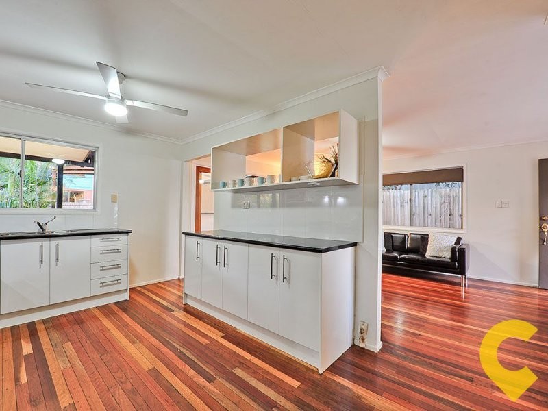 1 Warenda Street, Carina Heights QLD 4152