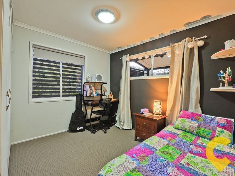 1 Warenda Street, Carina Heights QLD 4152