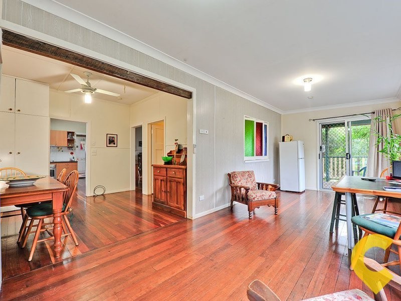 62 Sterculia Avenue, Holland Park West QLD 4121