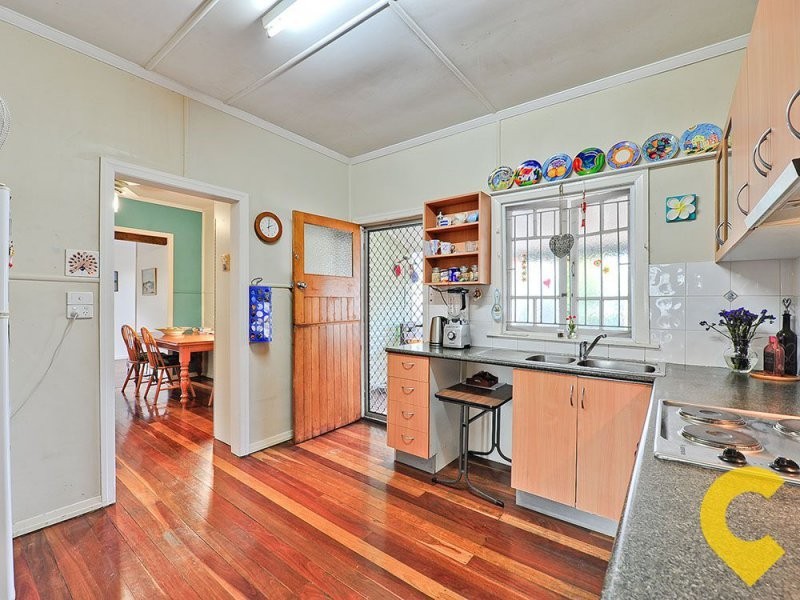 62 Sterculia Avenue, Holland Park West QLD 4121