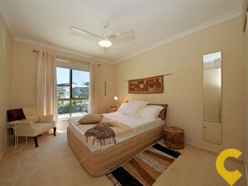 41 Palmtree Avenue, Scarborough QLD 4020