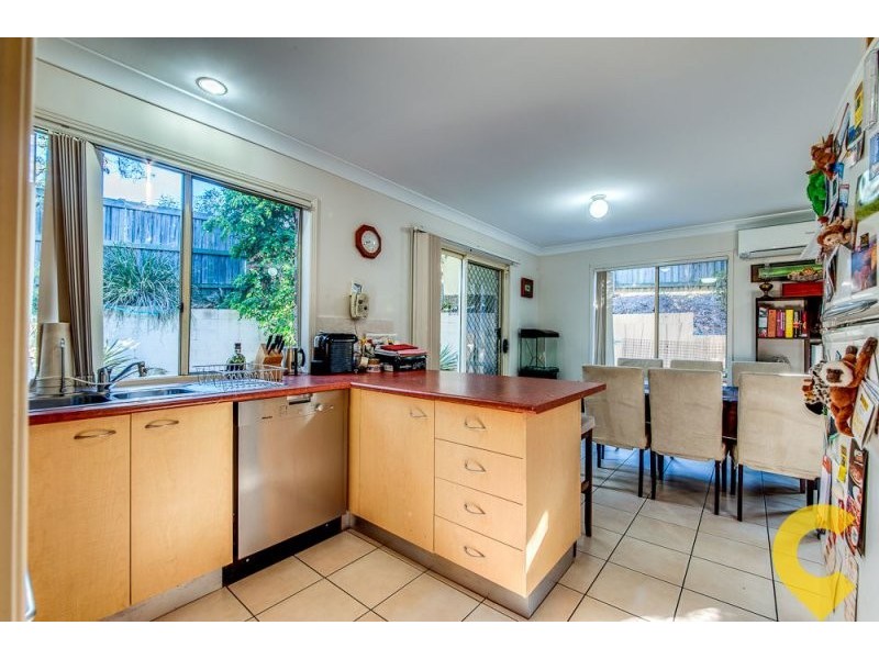 1/7 Glorious Way, Forest Lake QLD 4078
