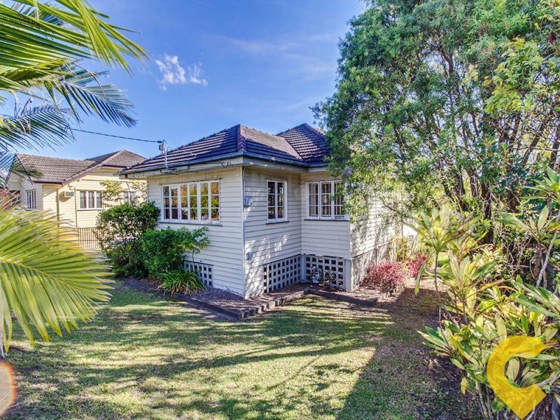 8 Lalor Street, Stafford Heights QLD 4053