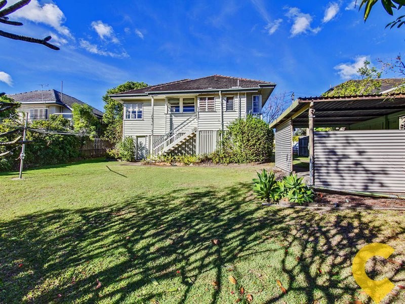 8 Lalor Street, Stafford Heights QLD 4053