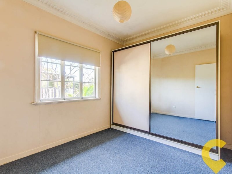 8 Lalor Street, Stafford Heights QLD 4053