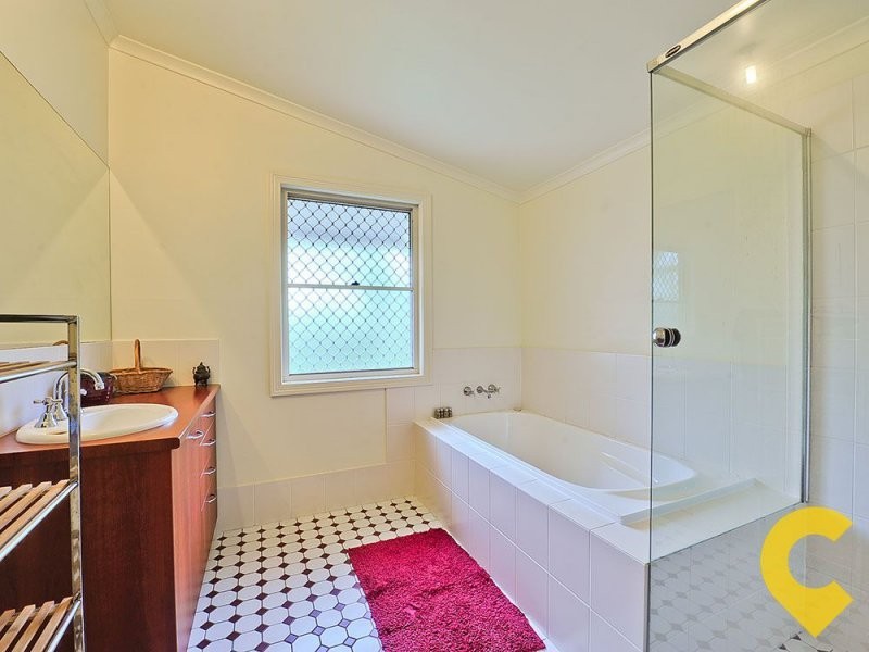 6 Ironbark Circuit, Everton Hills QLD 4053