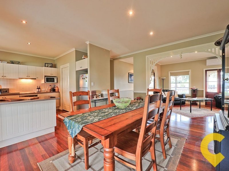 6 Ironbark Circuit, Everton Hills QLD 4053