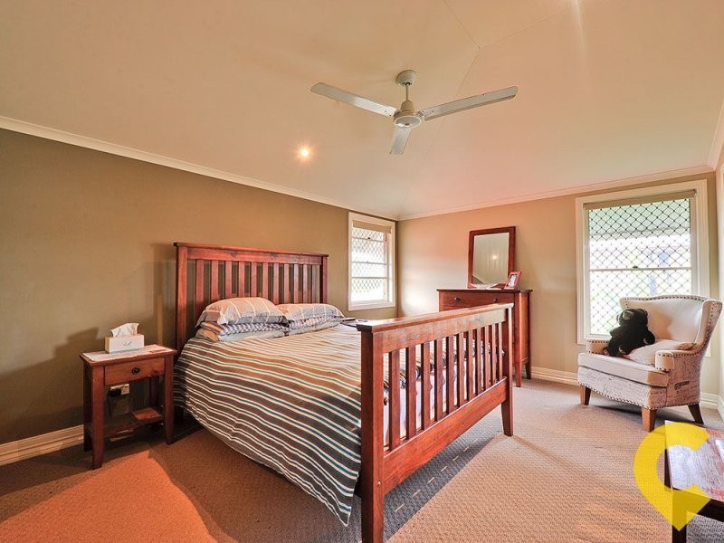 6 Ironbark Circuit, Everton Hills QLD 4053