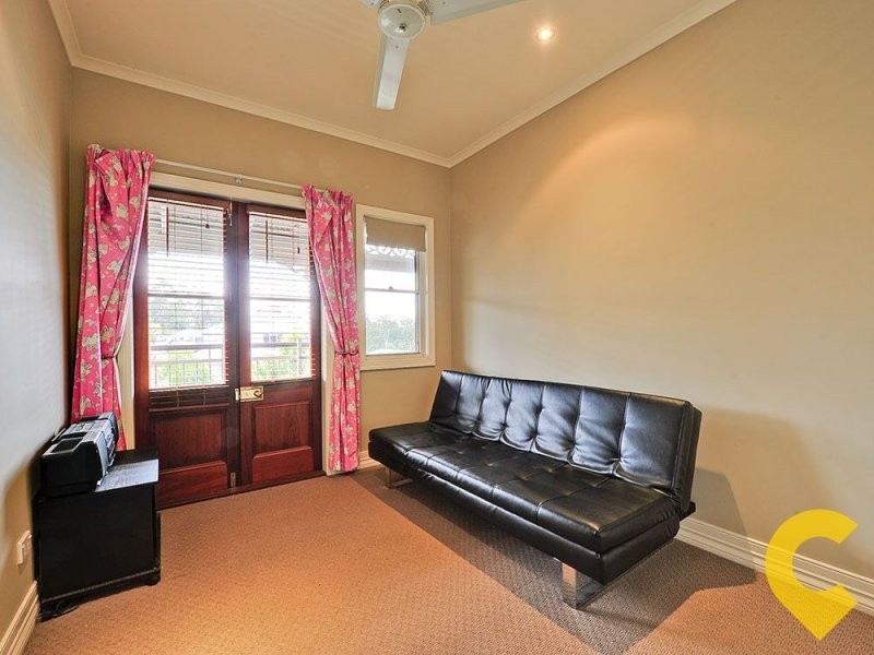 6 Ironbark Circuit, Everton Hills QLD 4053