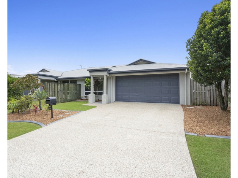 2/85 Victoria Drive, Pacific Pines QLD 4211