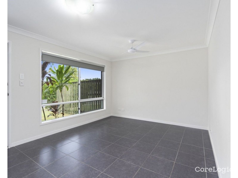 2/85 Victoria Drive, Pacific Pines QLD 4211
