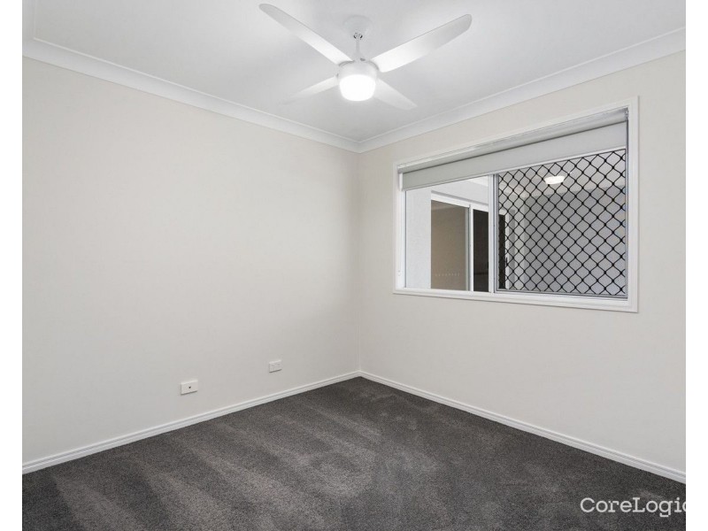 2/85 Victoria Drive, Pacific Pines QLD 4211