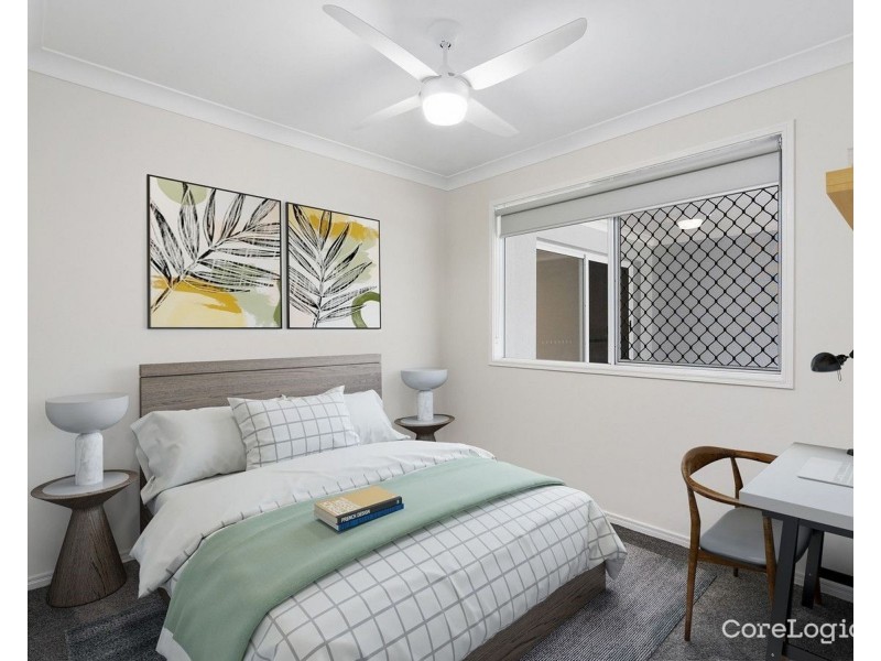 2/85 Victoria Drive, Pacific Pines QLD 4211