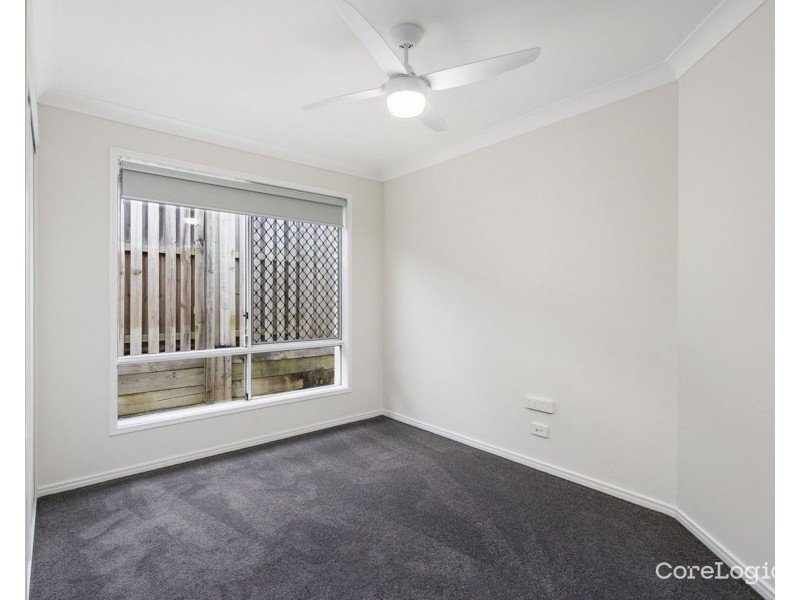 2/85 Victoria Drive, Pacific Pines QLD 4211