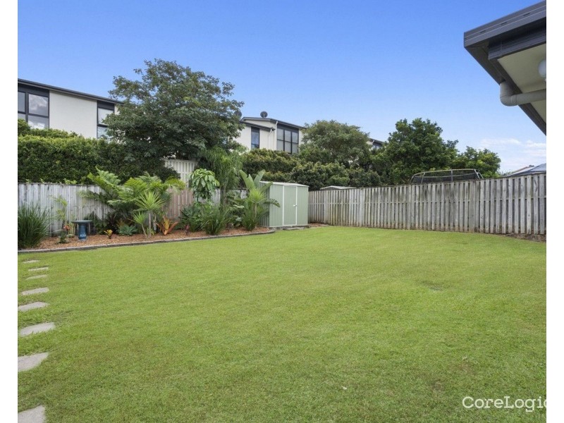 2/85 Victoria Drive, Pacific Pines QLD 4211