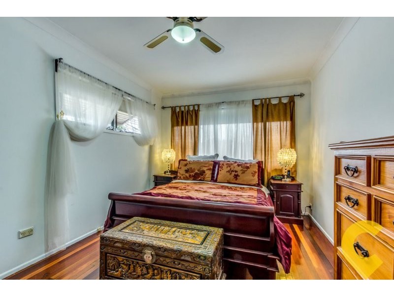 12 Wenlock Crescent, Springwood QLD 4127