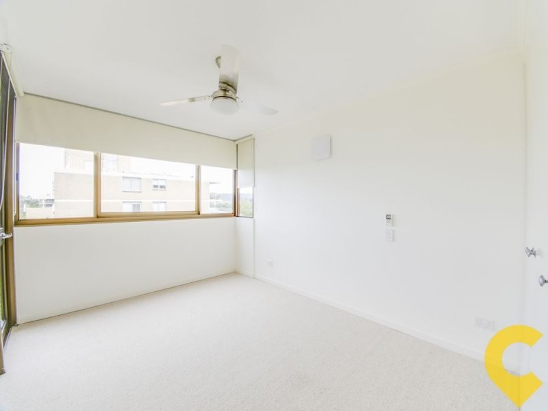 124 Macquarie St, St Lucia QLD 4067