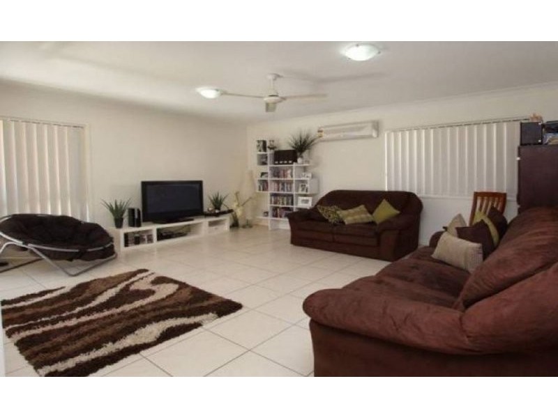 36 Grace Street, Scarborough QLD 4020