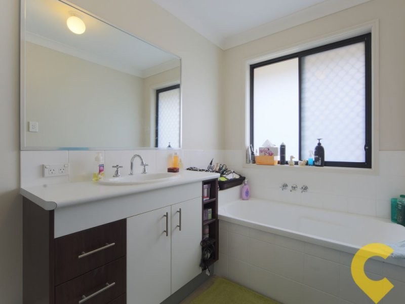 27 Shawnee Cres, Pimpama QLD 4209