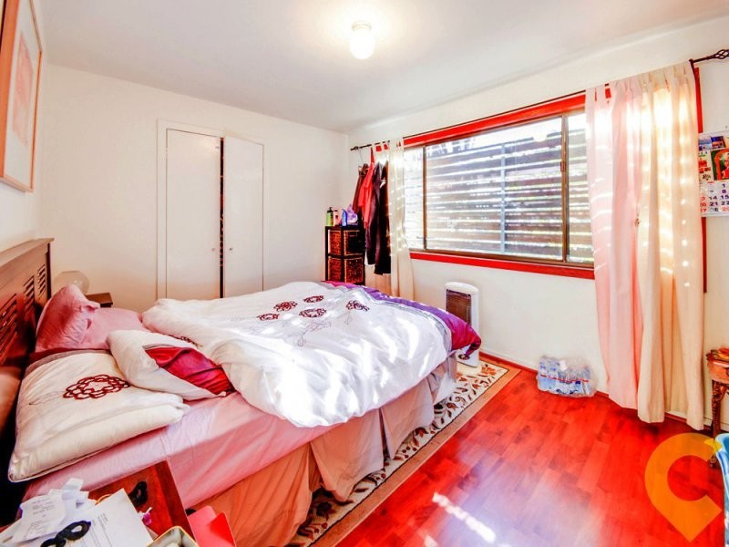 8 Dempster Street, Toowong QLD 4066