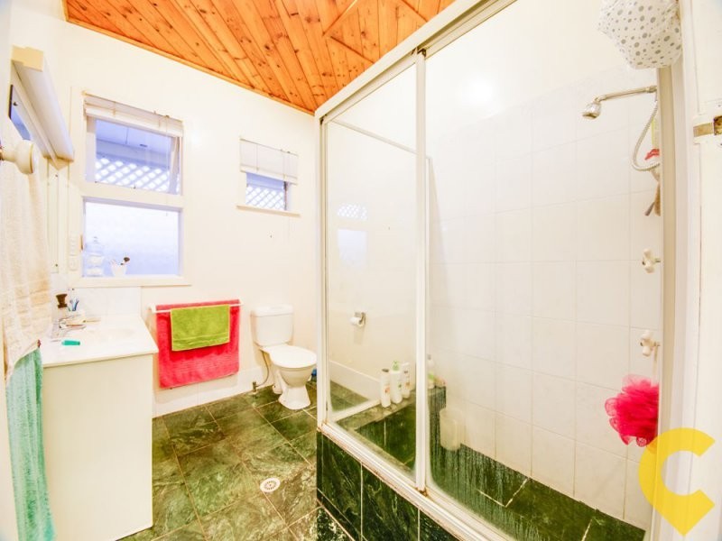 18 Saunders Street, Indooroopilly QLD 4068