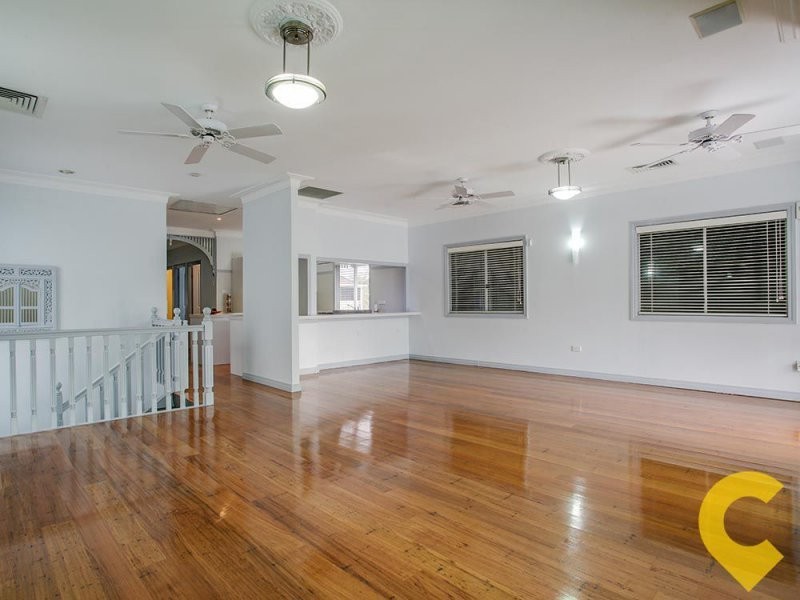 10 Signal Row, Shorncliffe QLD 4017